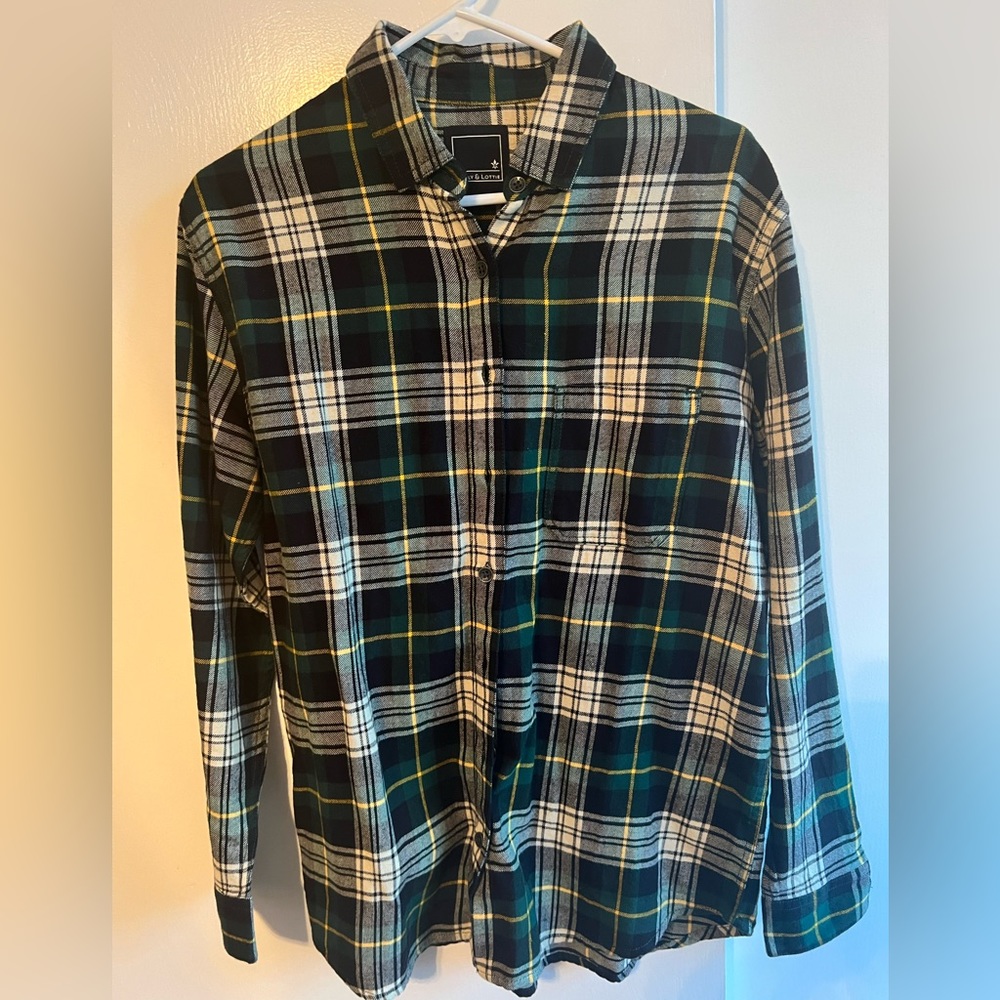 Women’s flannel shirt